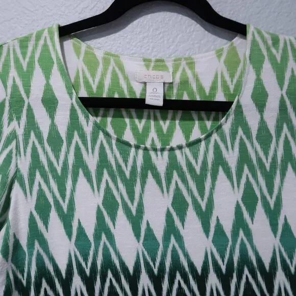 Chicos Womens Easywear Top 3/4 Sleeve Geometric Print Ombre Scoop Neck Shirt 0 - Picture 3 of 13